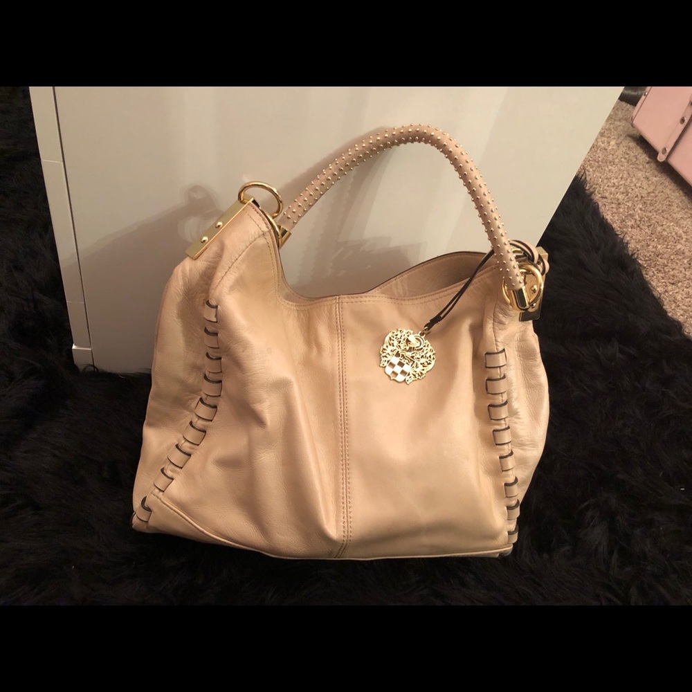 Vince Camuto